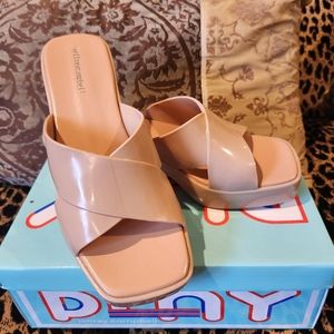 Jeffrey Campbell Bubblegum jelly sandal, 9M, nude shiny